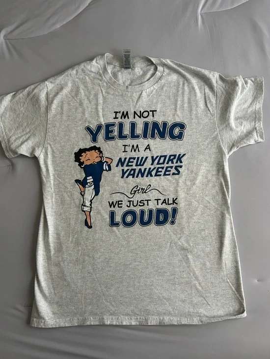Betty Boop New York Yankees Graphic Tee - Picture 2 of 3